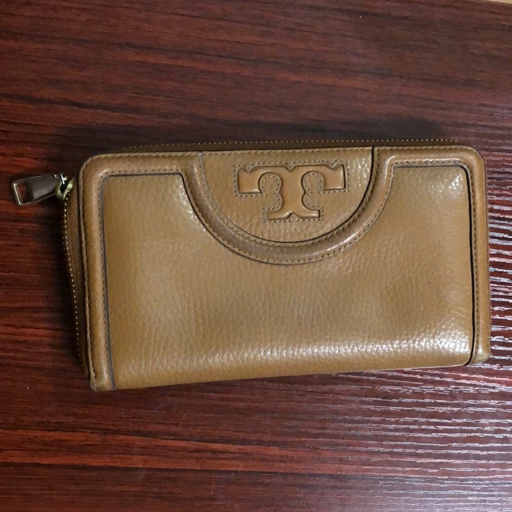 Tory burch purse